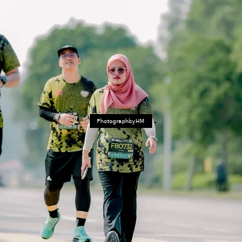 Runner Photo 6477140