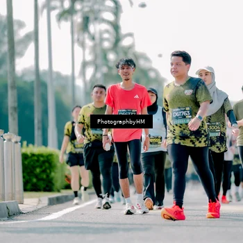 Runner Photo 6478354