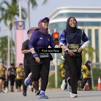 Runner Photo 6479725