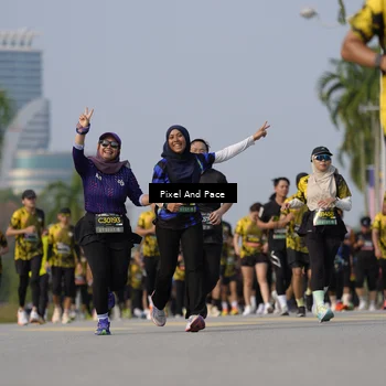 Runner Photo 6479811