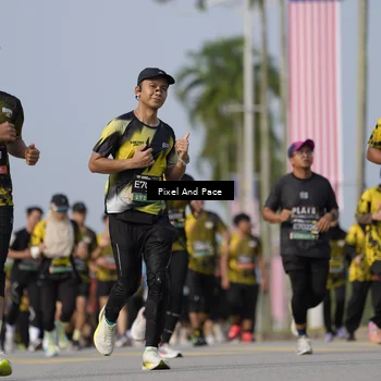 Runner Photo 6479856