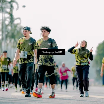 Runner Photo 6479944
