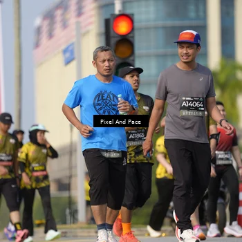 Runner Photo 6480050