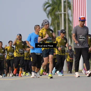 Runner Photo 6480121