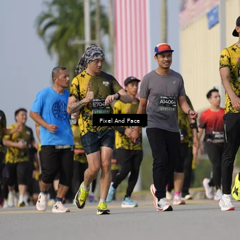 Runner Photo 6480148