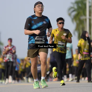 Runner Photo 6480297