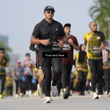 Runner Photo 6480385
