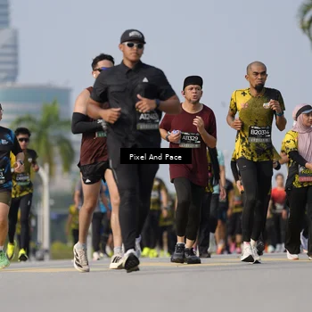 Runner Photo 6480400