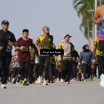 Runner Photo 6480411