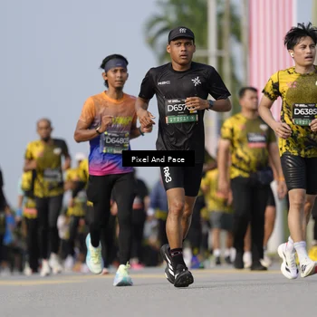 Runner Photo 6480420