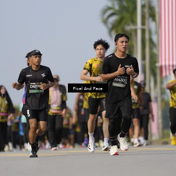 Runner Photo 6480455