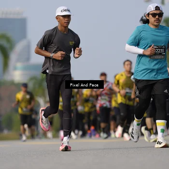 Runner Photo 6480597