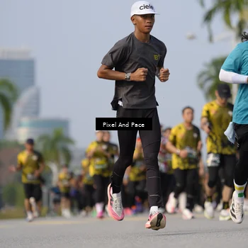 Runner Photo 6480613