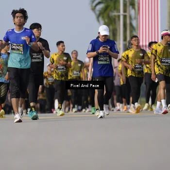 Runner Photo 6480647
