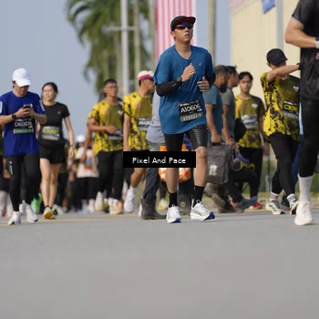 Runner Photo 6480664
