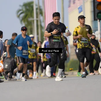 Runner Photo 6480671