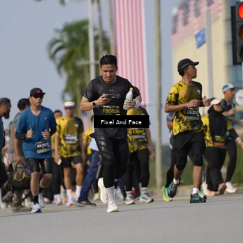 Runner Photo 6480675
