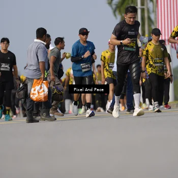 Runner Photo 6480680