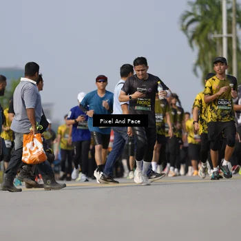 Runner Photo 6480682