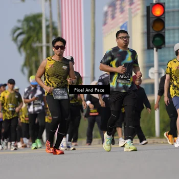 Runner Photo 6480700