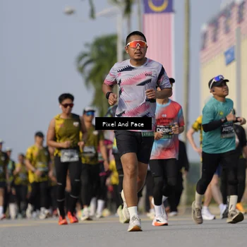Runner Photo 6480708
