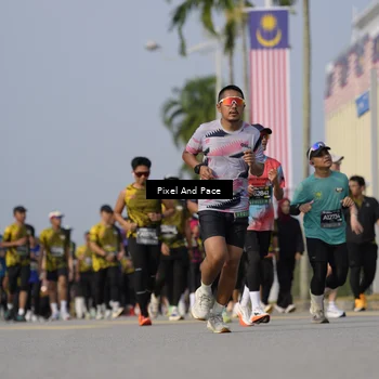Runner Photo 6480712