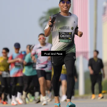 Runner Photo 6480739