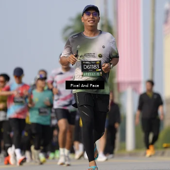 Runner Photo 6480741