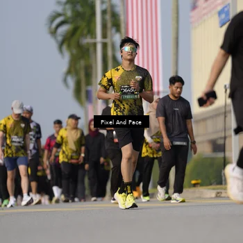 Runner Photo 6480773