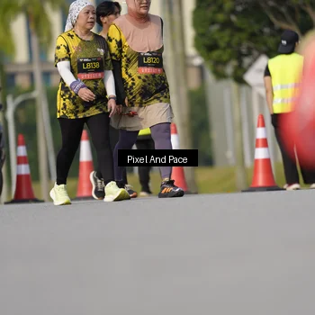 Runner Photo 6480807