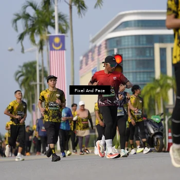 Runner Photo 6480844