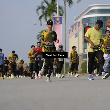 Runner Photo 6480877