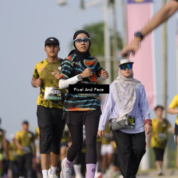 Runner Photo 6480969