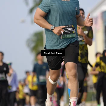 Runner Photo 6481000