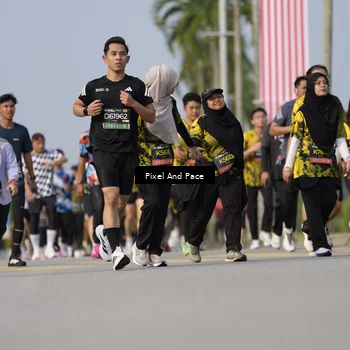 Runner Photo 6481046