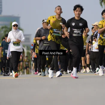 Runner Photo 6481100
