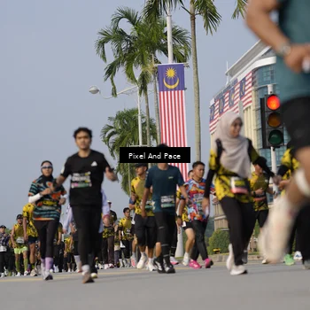 Runner Photo 6481104