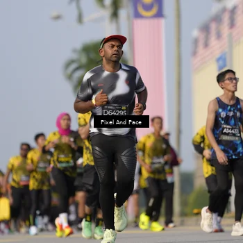 Runner Photo 6481196