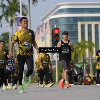 Runner Photo 6481204