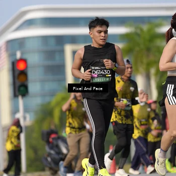 Runner Photo 6481212