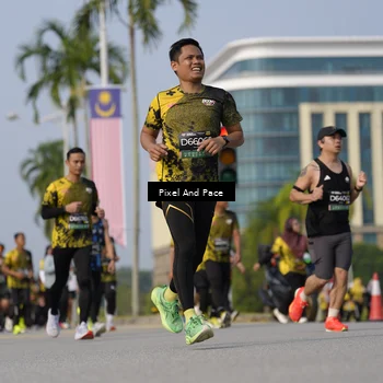 Runner Photo 6481215