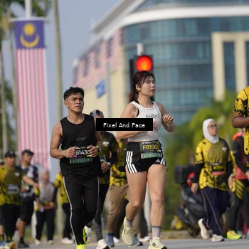 Runner Photo 6481247