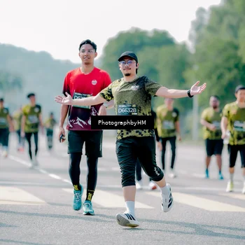 Runner Photo 6481316