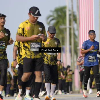 Runner Photo 6481411