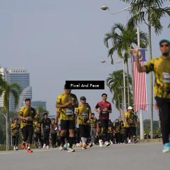 Runner Photo 6481455