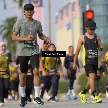 Runner Photo 6481514