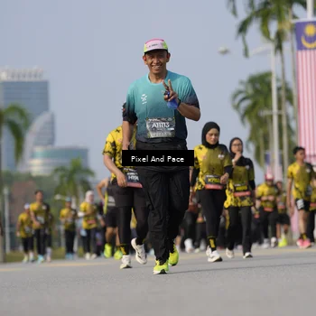 Runner Photo 6481597