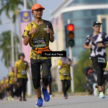 Runner Photo 6481666