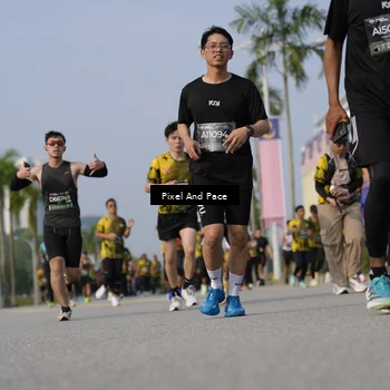 Runner Photo 6481676