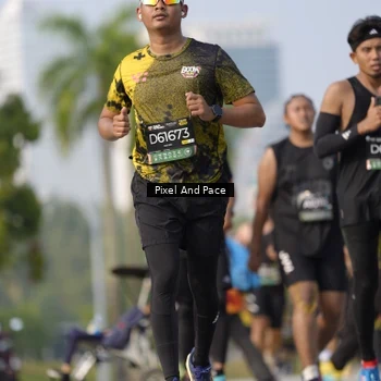Runner Photo 6481773